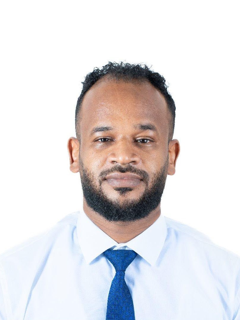 Portrait of Muhanad Esamaldeen
